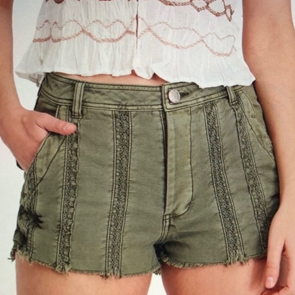 Free People Great Expectations Denim and Lace Shorts, size 0